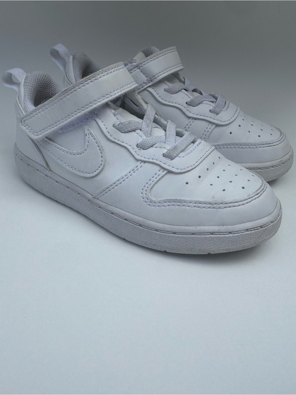 Nike Kids' White Court
Borough Low Recraft - Size 10